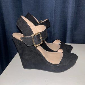 Black Wedges